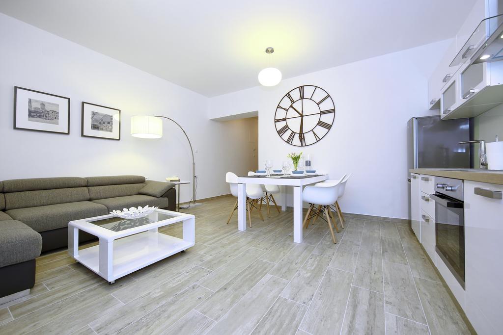 First Floor Zadar Apartment Zewnętrze zdjęcie